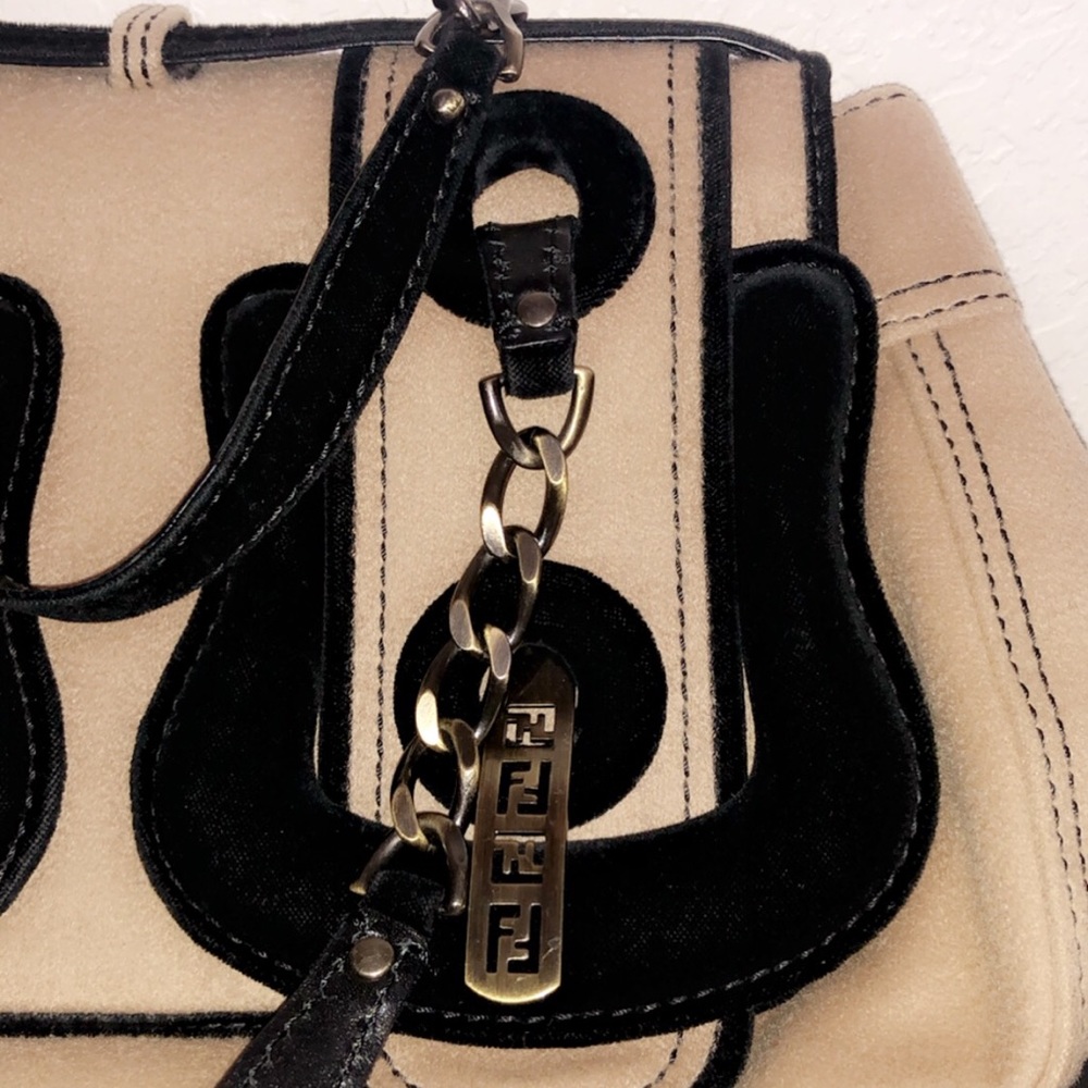 Fendi Handbag - Picture 2 of 7